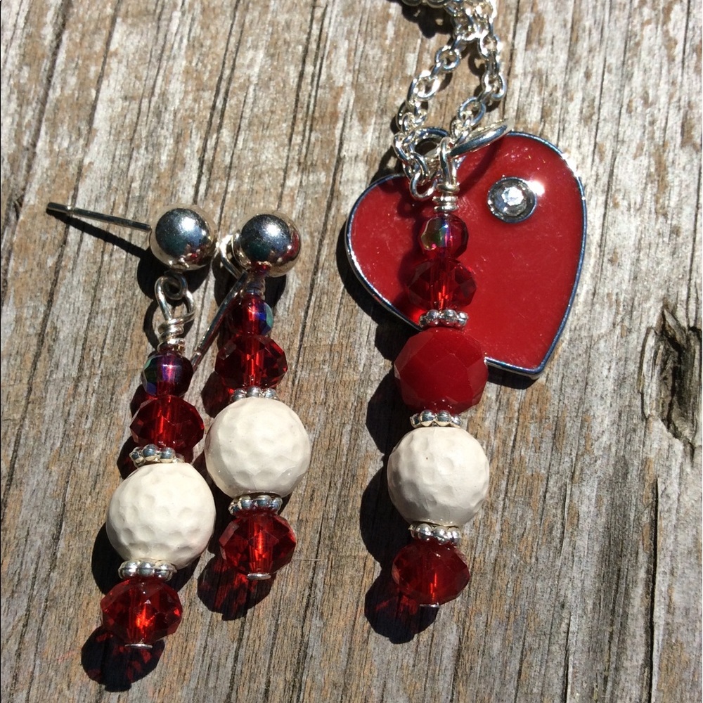 Golf earring and necklace set.